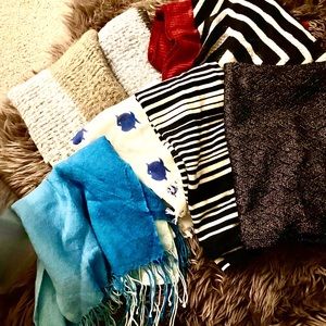 LIKE NEW Scarf Bundle !